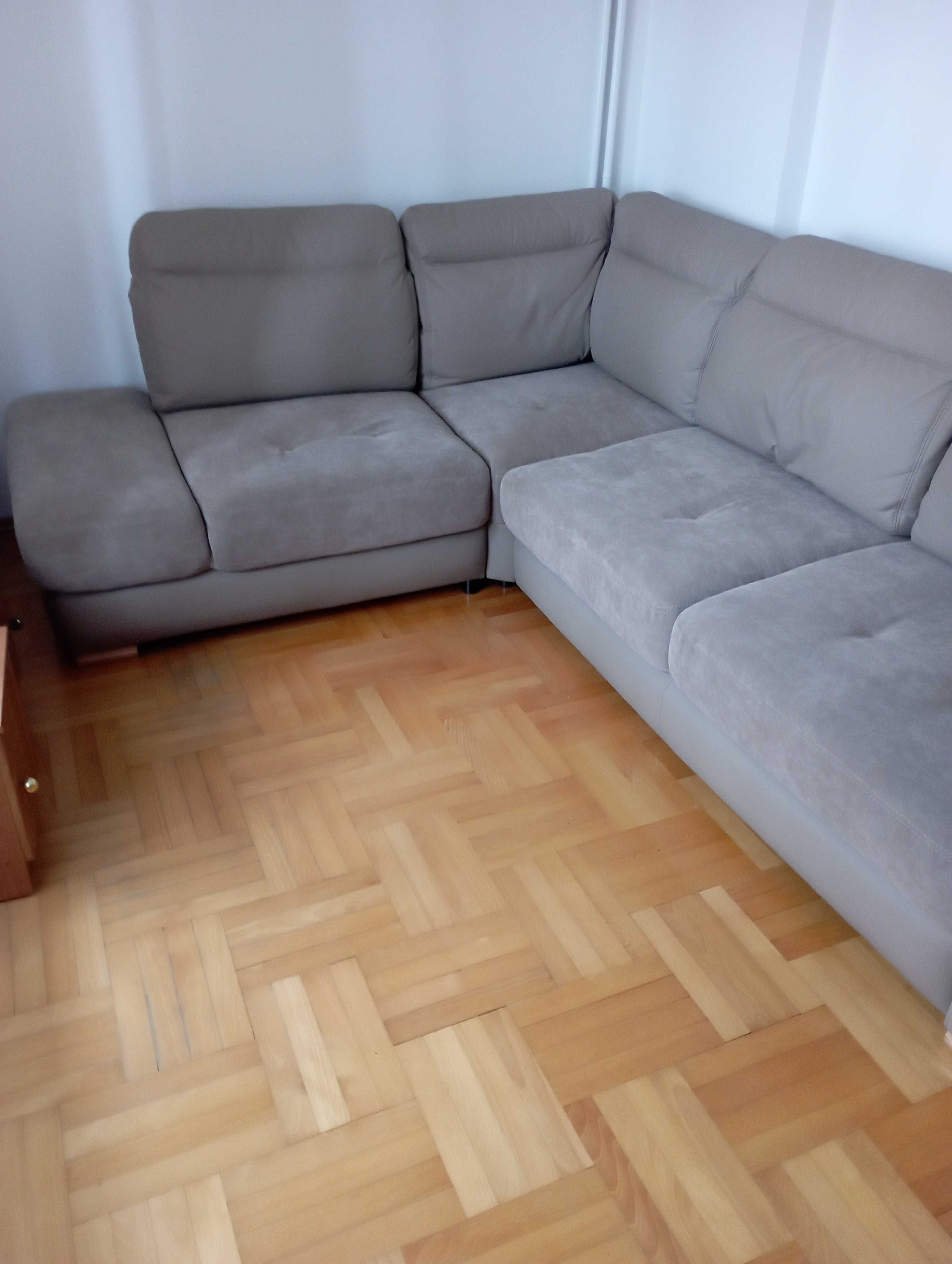 Narożnik z funkcją spania.