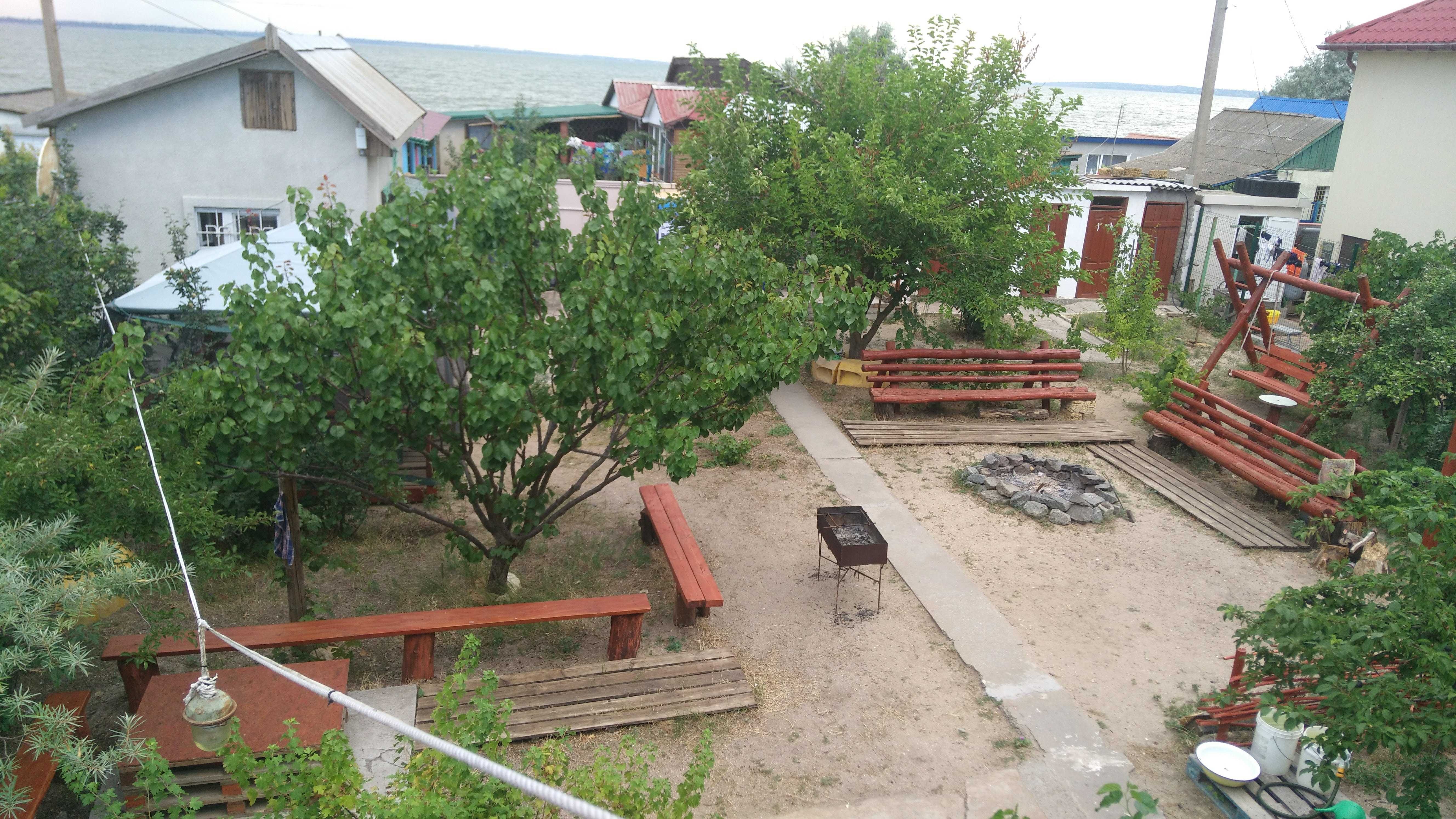 Кімнати у гостевому будинку біля моря в Затоці на косі , ст. Дружба