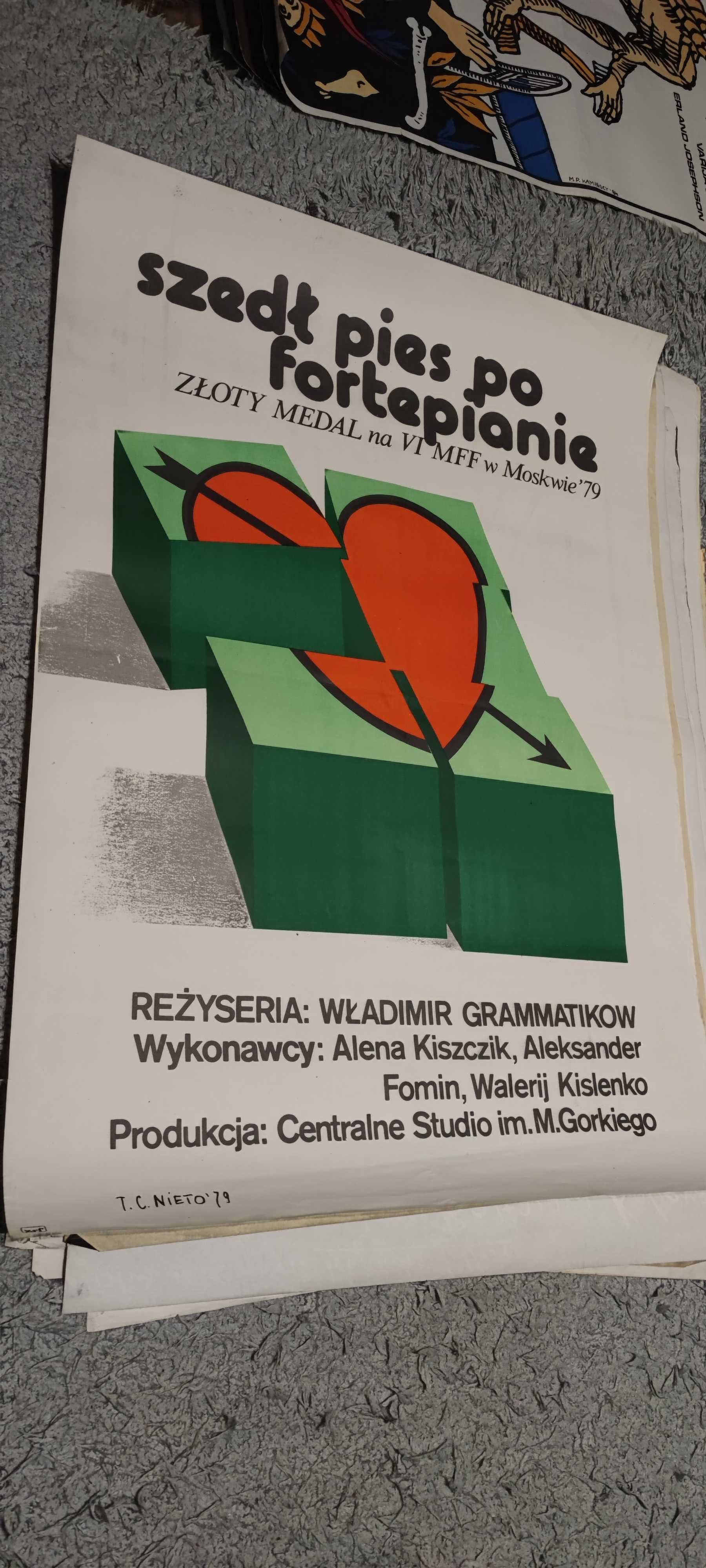 Plakat Szedł pies po fortepianie