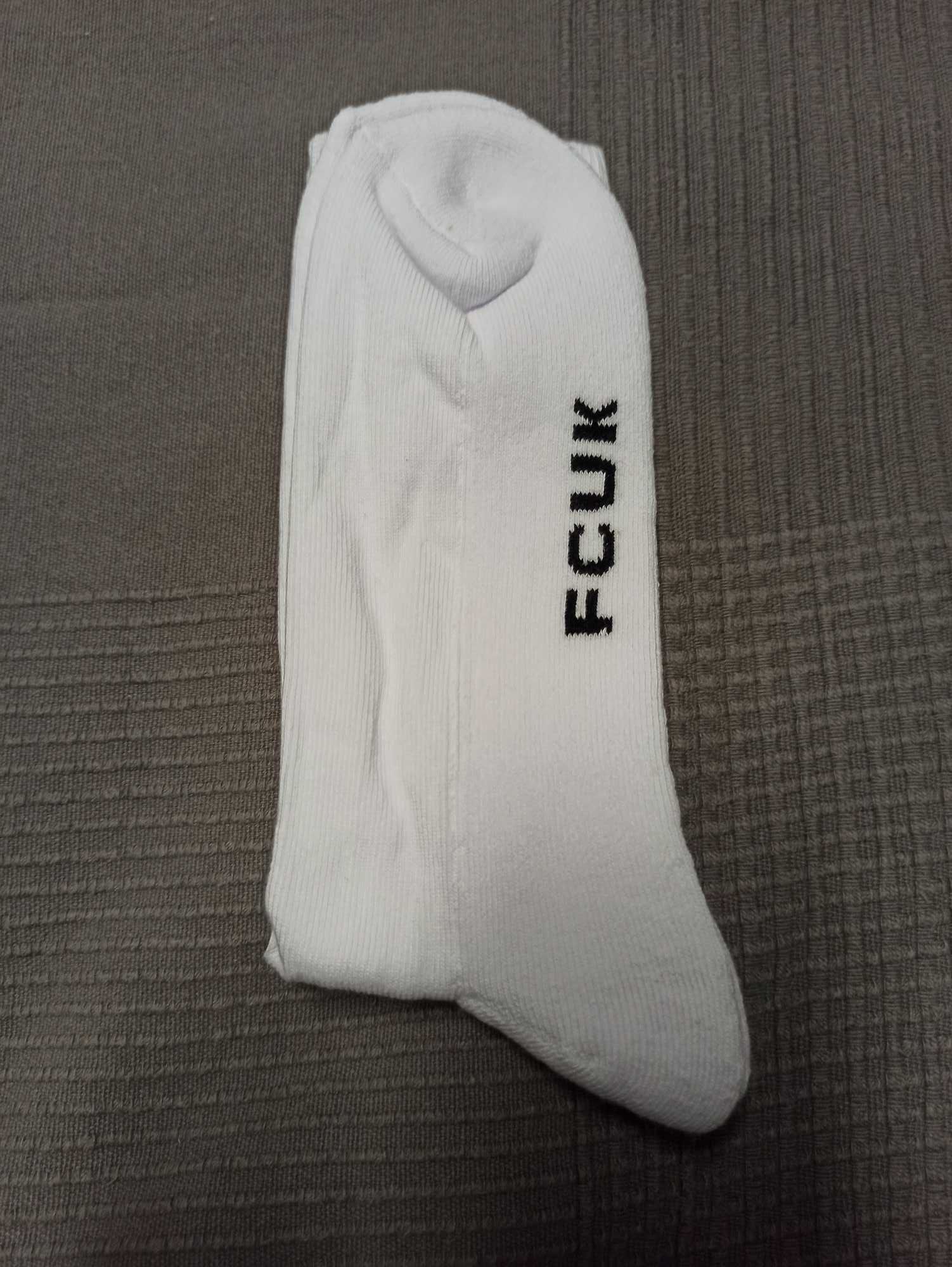Białe skarpety FCUK rozmiar 40-46 one size white socks soxy sport fun
