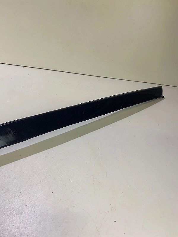 Listwa szyby czołowej prawy przód Citroen C5 III X7