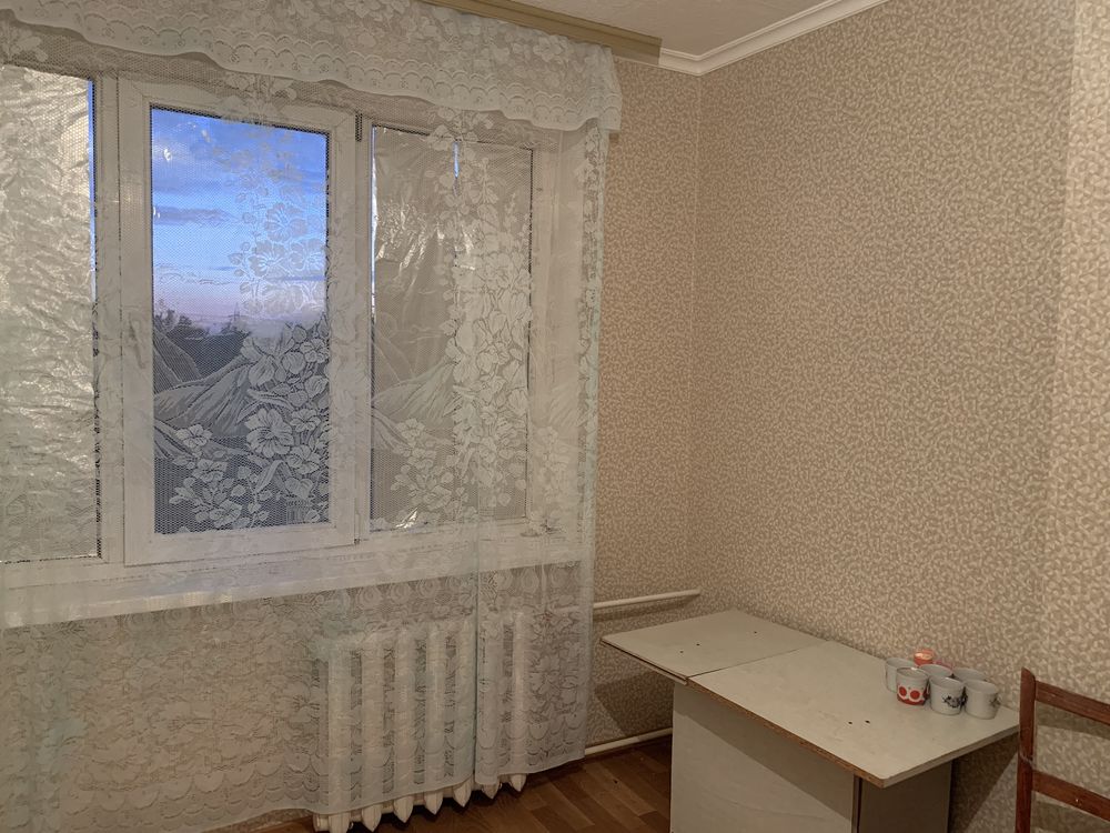 Продам 2 кімнатну квартиру на Дніпровському шосе