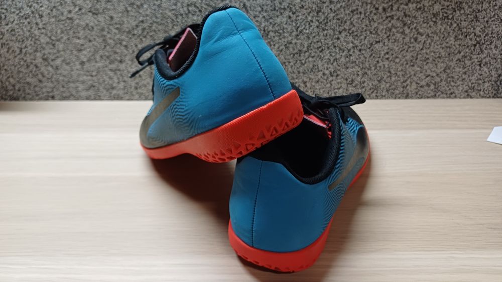 Halówki marki Puma rozmiar 40 (25,5 cm)
