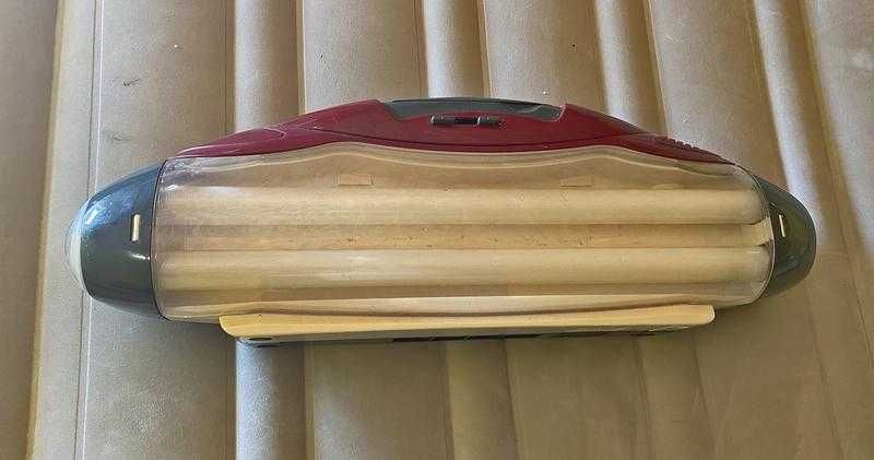 Фонарь, магнитофон, радио, мигалка.