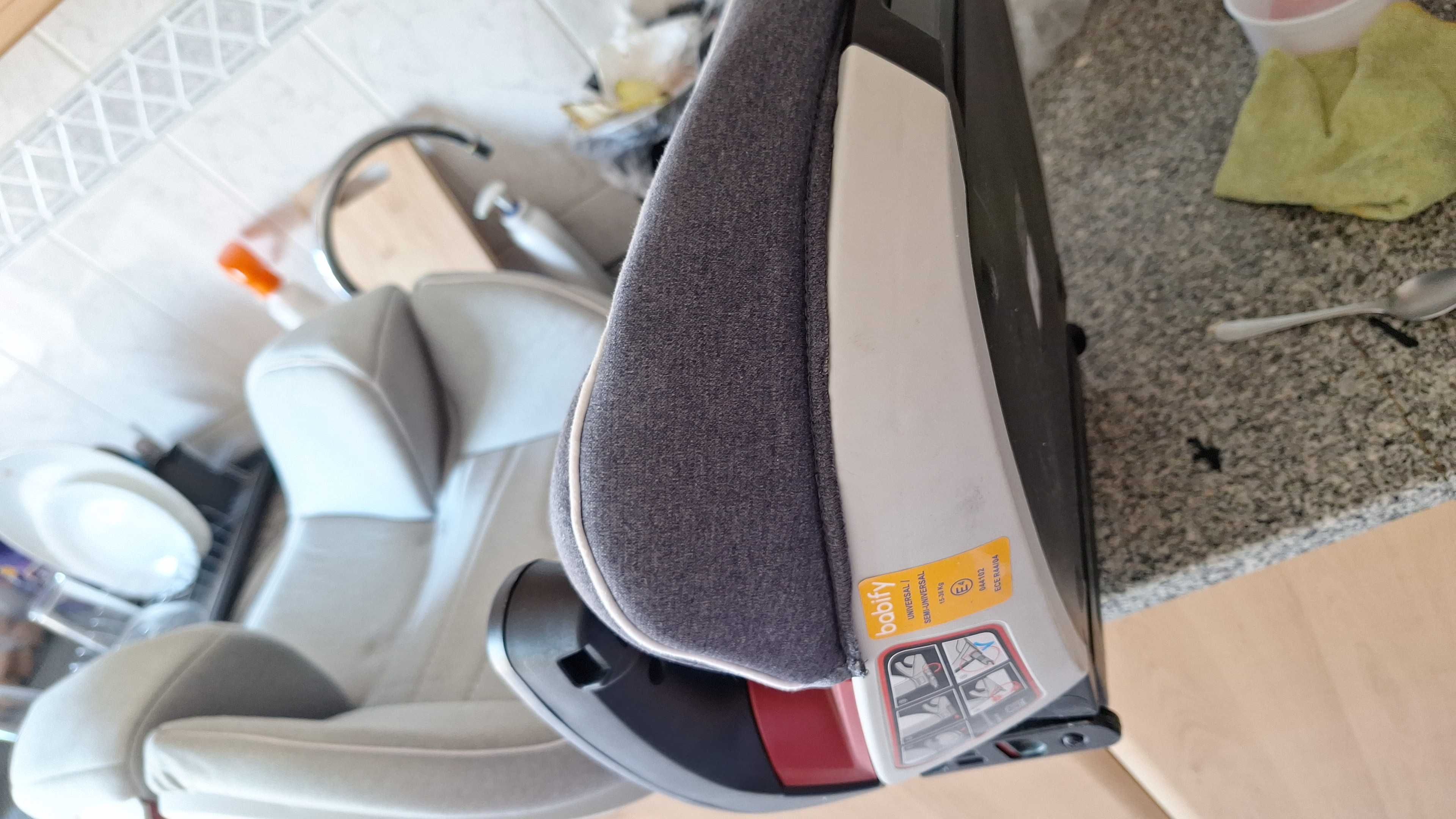 Cadeira Babify  criança automóvel 15 a 36 kgs