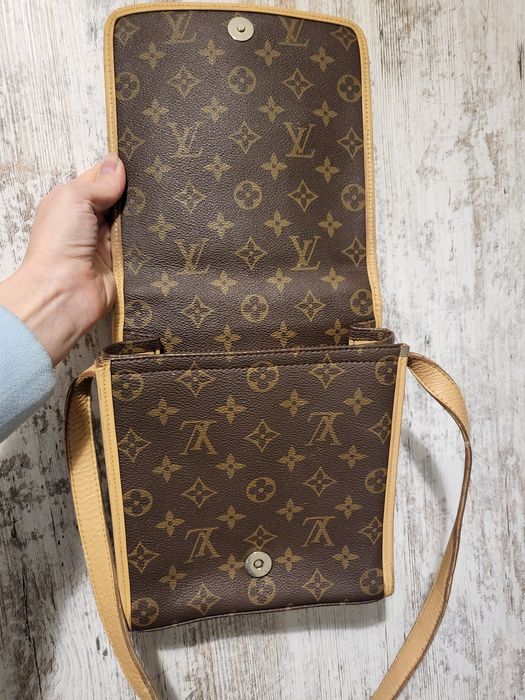 Шкіряна сумка Louis Vuitton.
