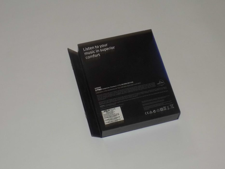 Słuchawki bezprzewodowe bluetooth  Samsung U FLex ( bdb )