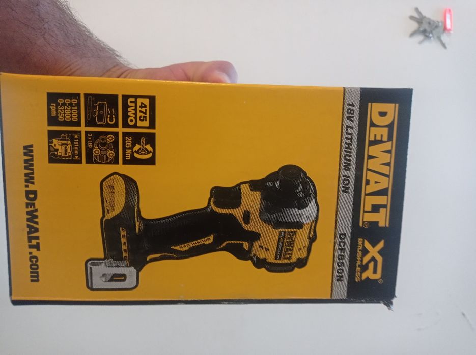 Імпак гідравлічний DeWalt 850N,