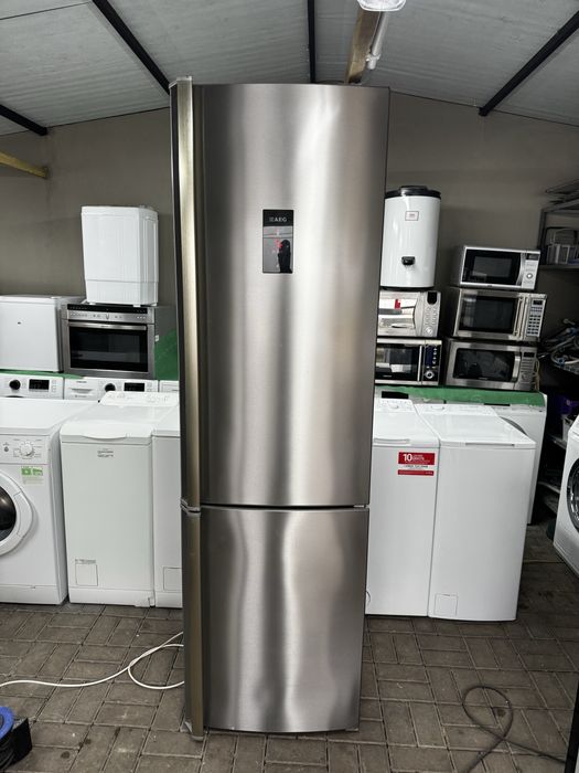 Lodówkę Zamrażarkę firmy AEG S83920CMXF 200cm A++ 350l INOX