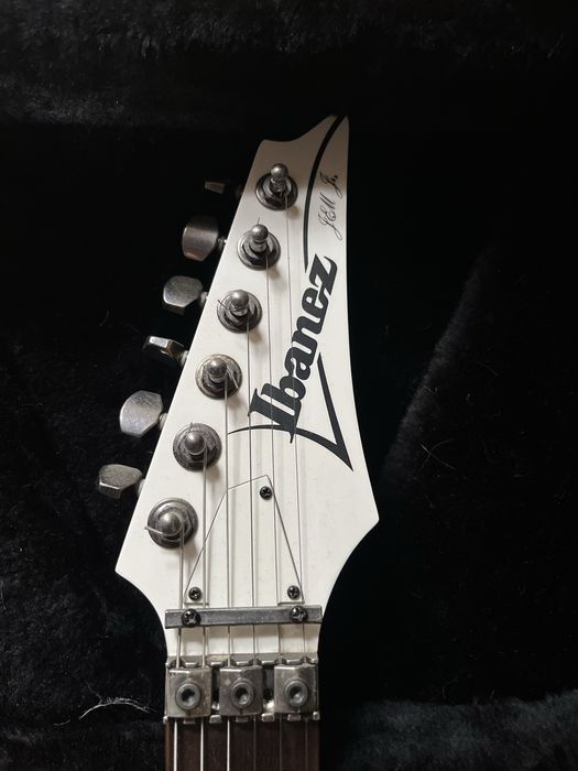 Ibanez JEM555 White Steve Vai