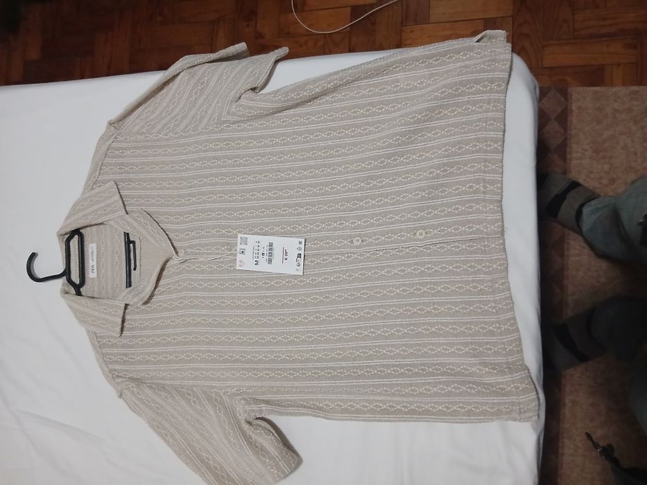 Vendo está camisa estruturada de algodão com gola bowling da Zar