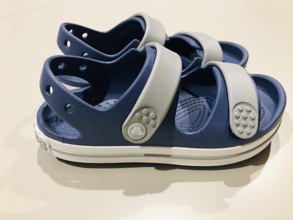 crocs 11 оригинал сандали новые.