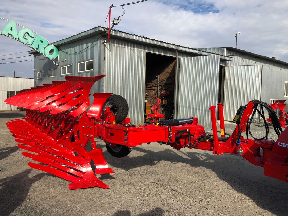 Плуг оборотний Unlu Clasa 8+1 ON LAND (2024)