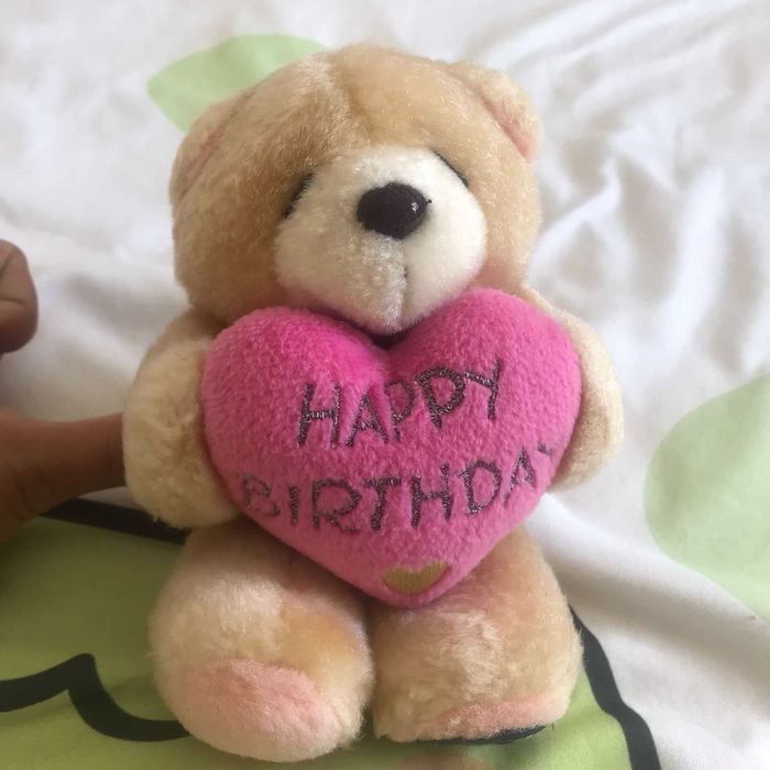 urso de peluche "parabéns"