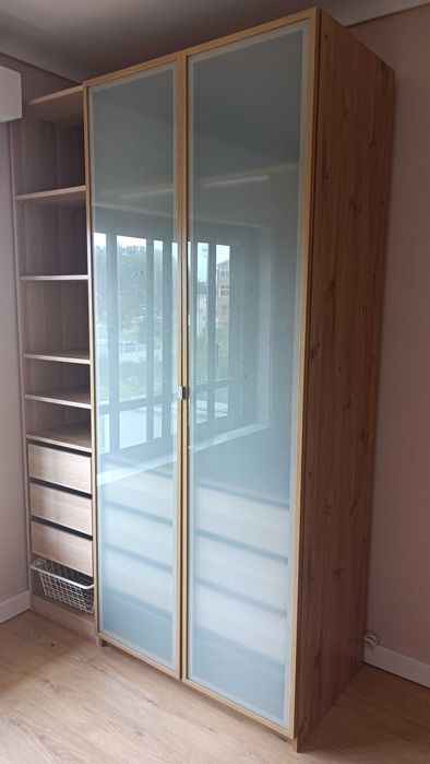 Roupeiro IKEA Pax - como novo