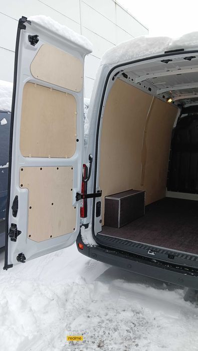 Renault Master L3H2 -Standardowa zabudowa busa KNAUTECH
