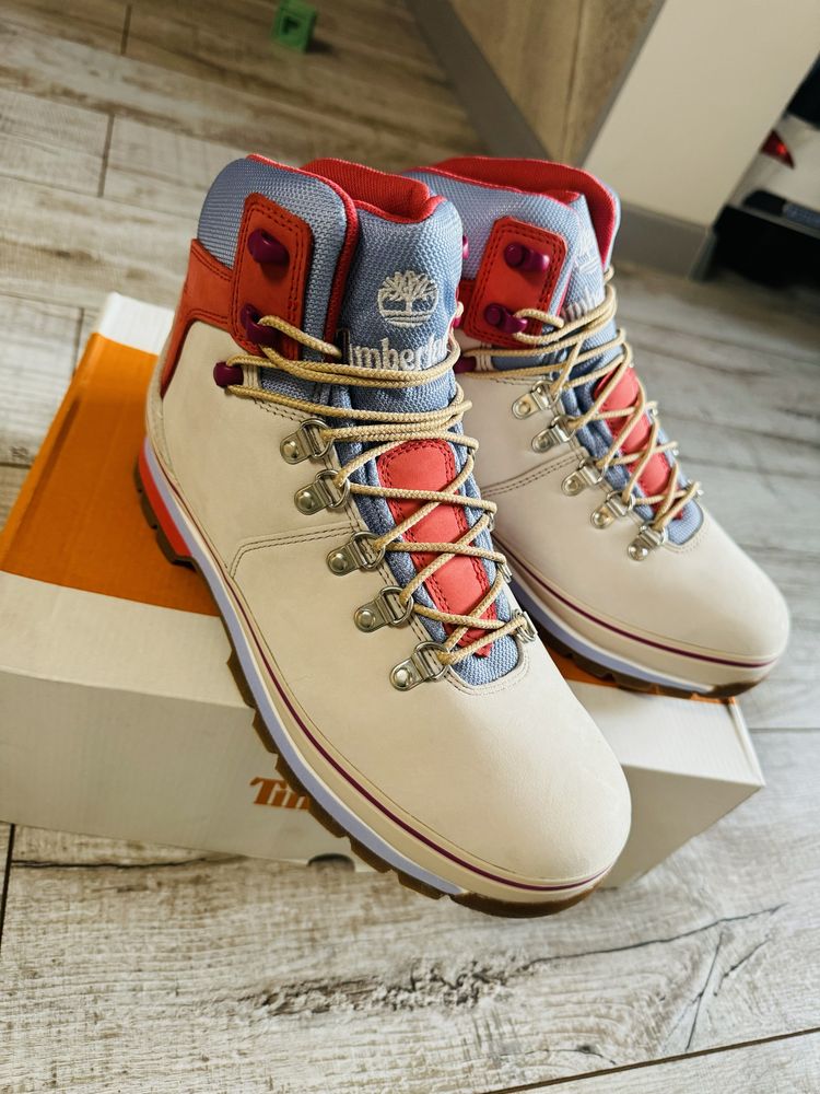 Женские US10 ботинки TIMBERLAND Новые