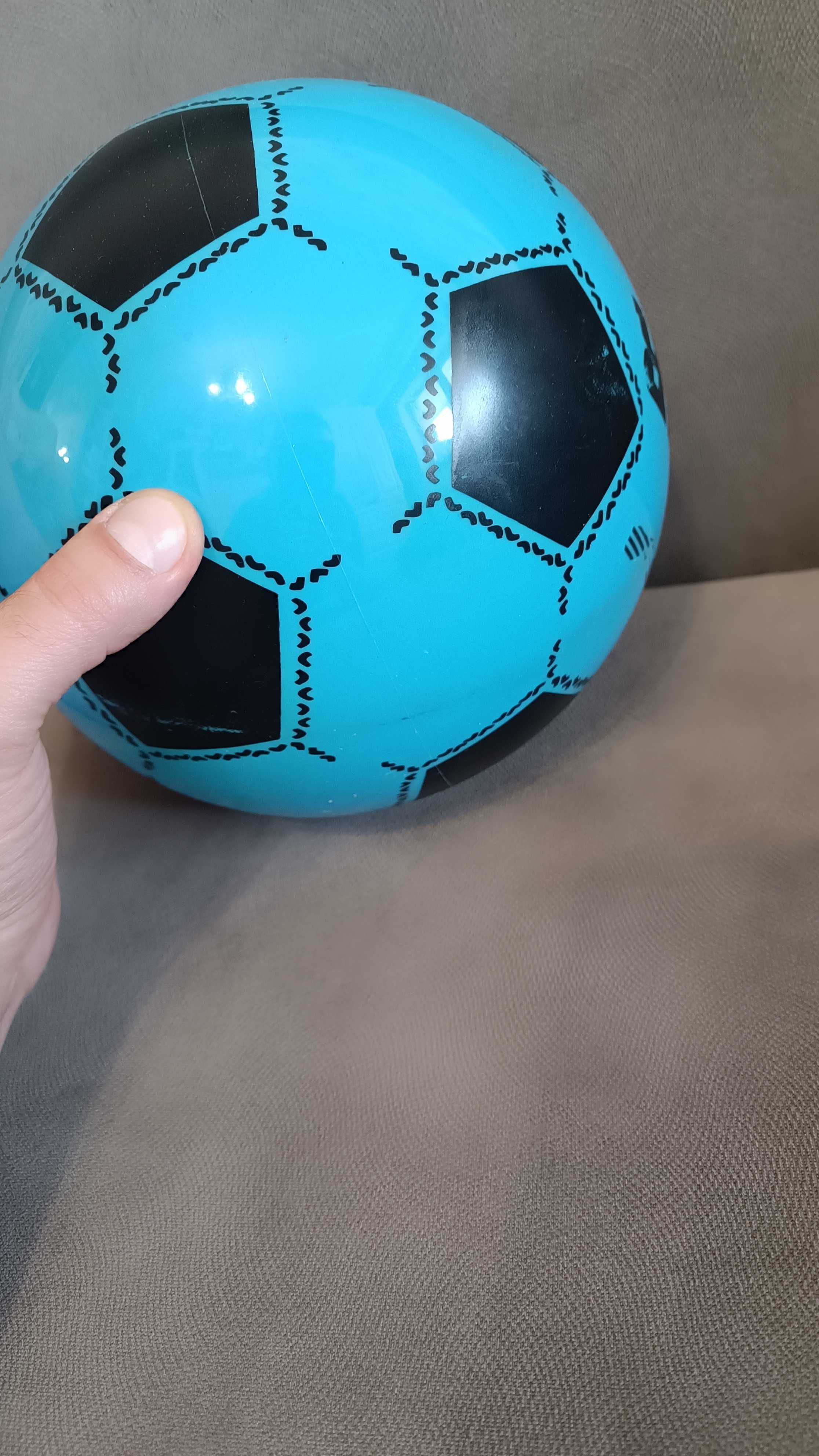 Мячик резиновый под футбольный