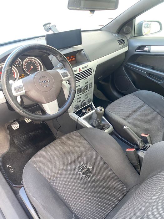 Opel astra H GTC