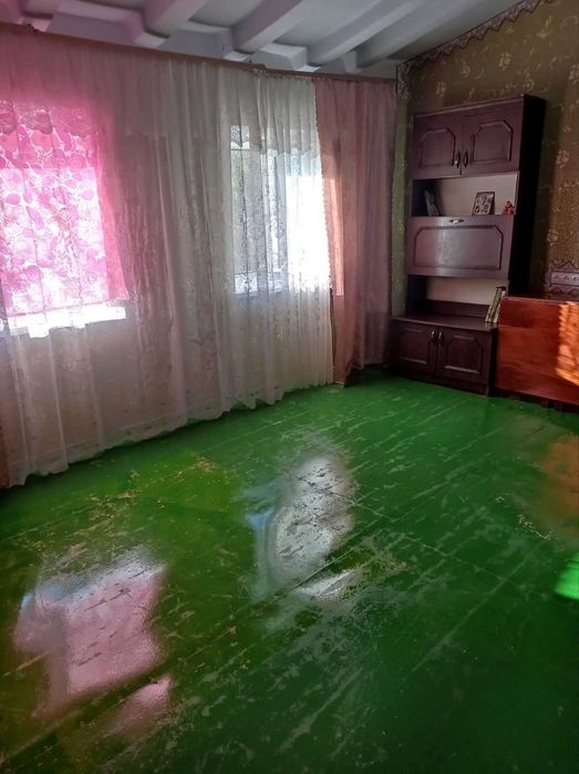 Продаю дім, Куцуруб