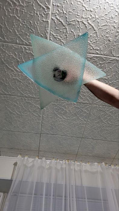 Люстра як нова, освітлення кімнати