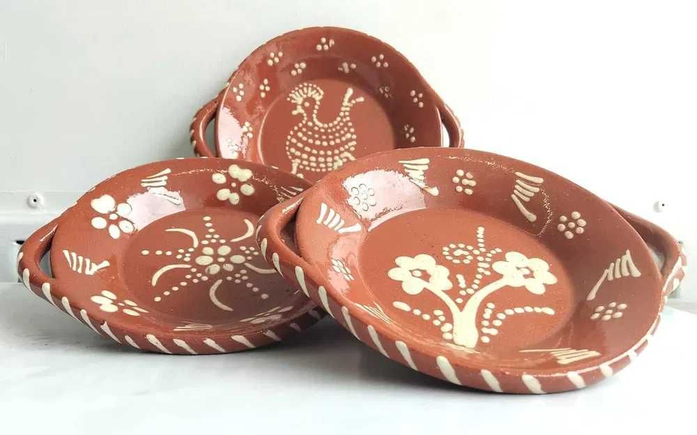 Prato pequeno em barro tradicionais