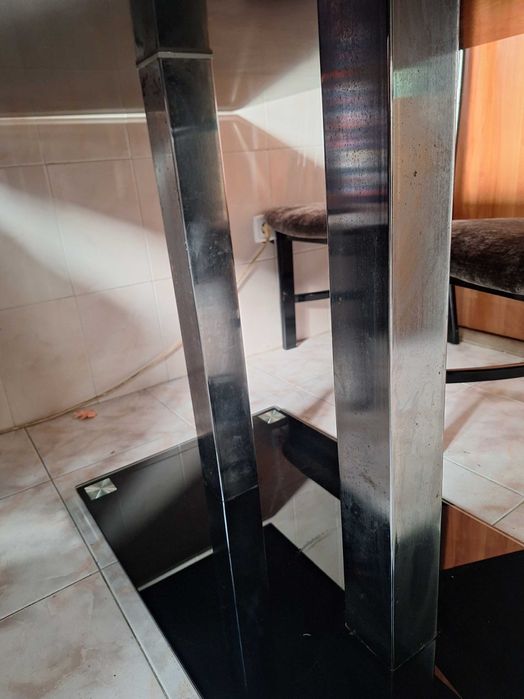Mesa de jantar de vidro