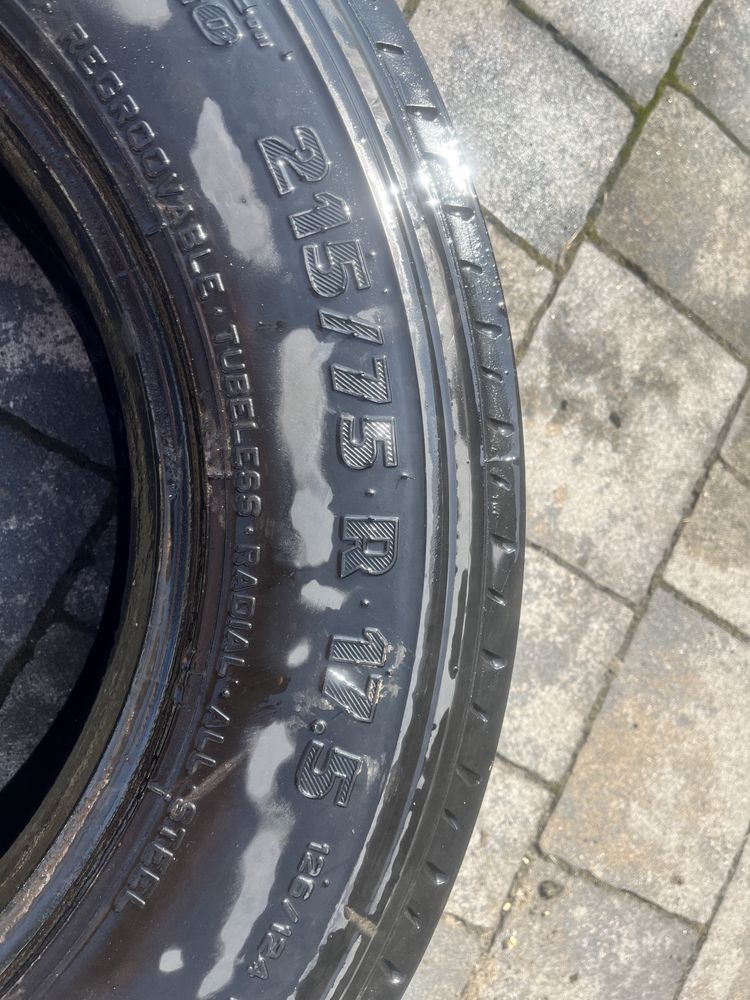 Opona Pirelli fr85 215/75 R 17,5