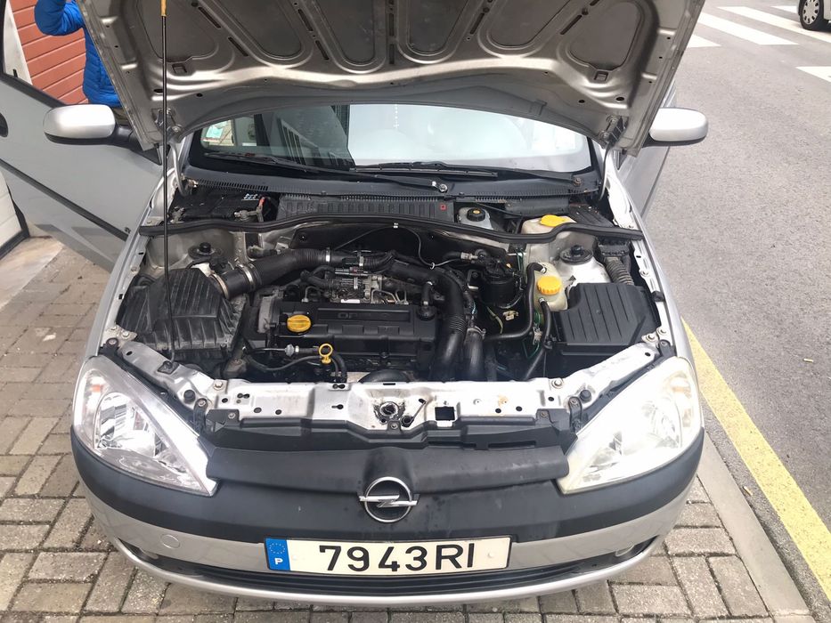 Opel Corsa C 1.7 DTI Ano 2001