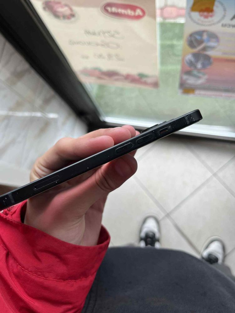 Iphone 15 128gb 5g uszkodzony