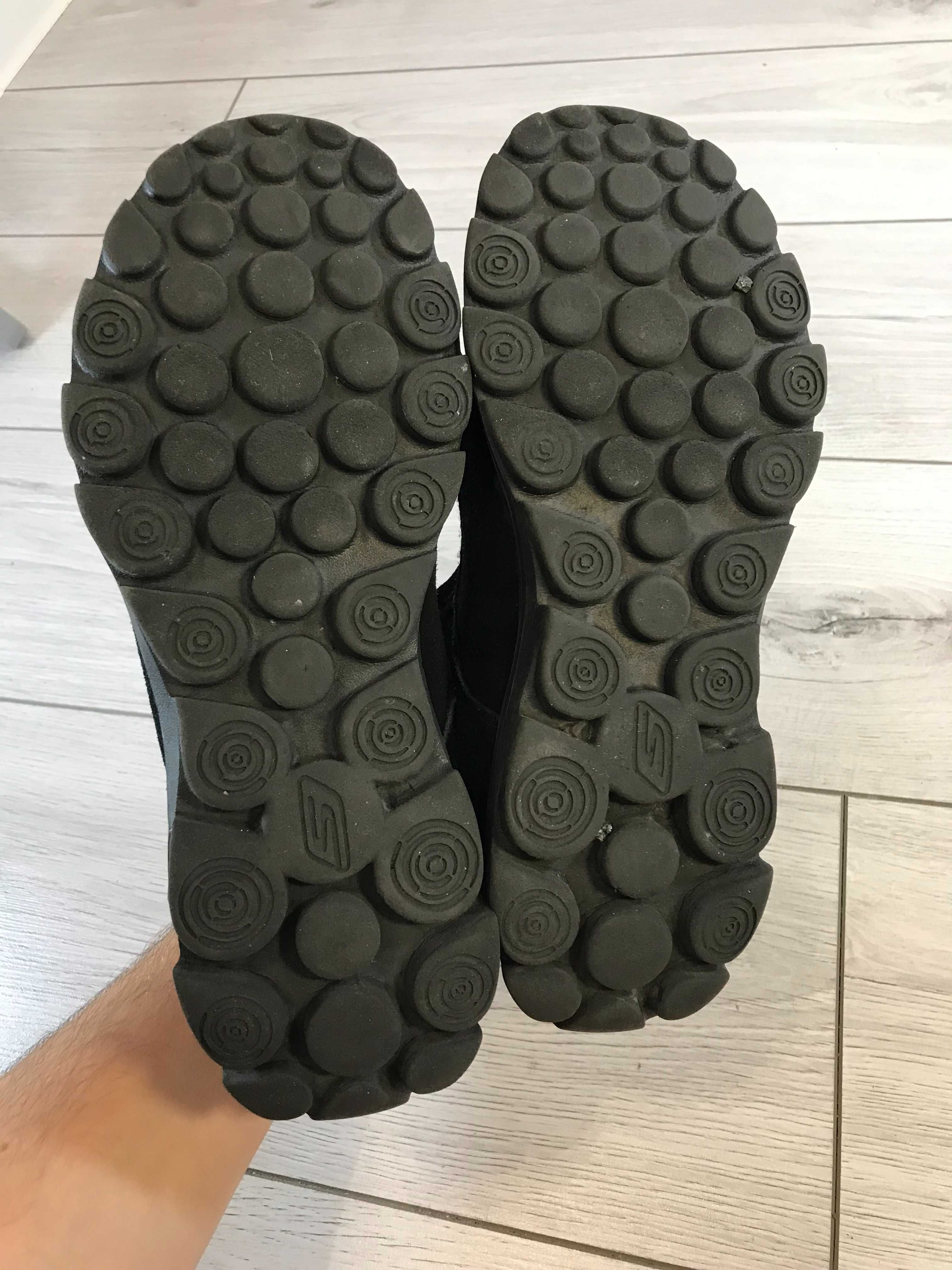 Buty zimowe Skechers Chugga rozm. 39 ocieplane