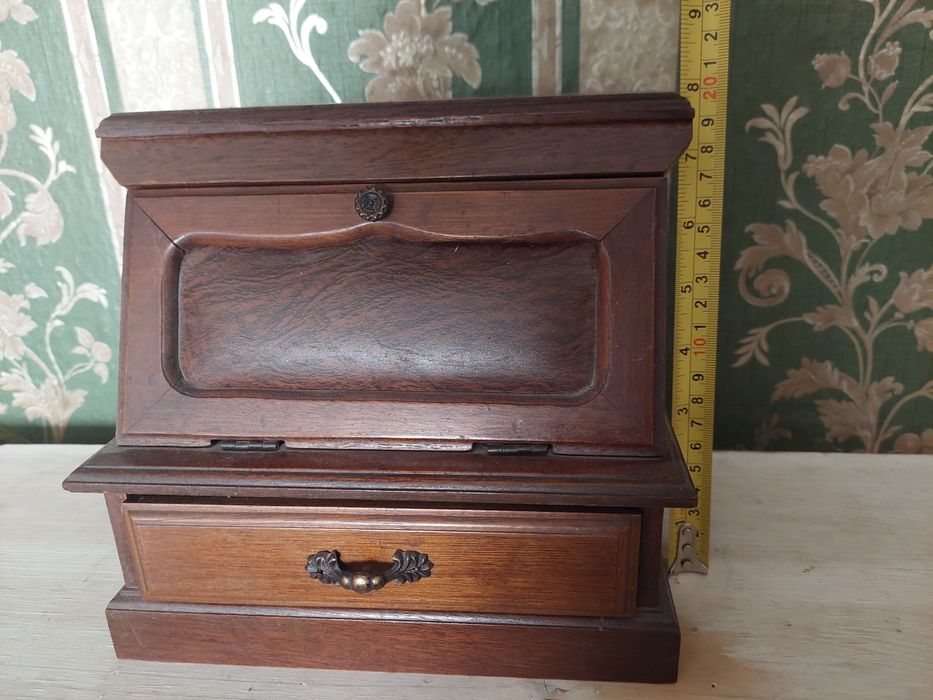 Szkatułka na biżuterię