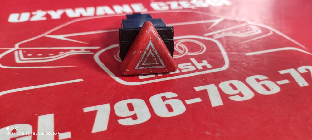 Włącznik Świateł Awaryjnych 6 Pinów  Audi A3 8P 1.6 3D 03 Blask Gołdap