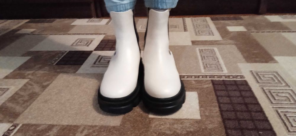 Жіночі ботинки челсі