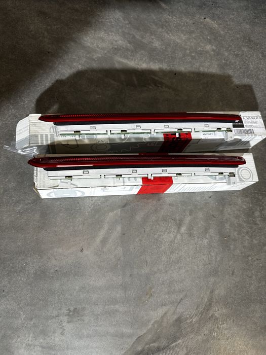 Третій стоп фонарь на кришу спрінтер sprinter W906 W907 W910 крафтер