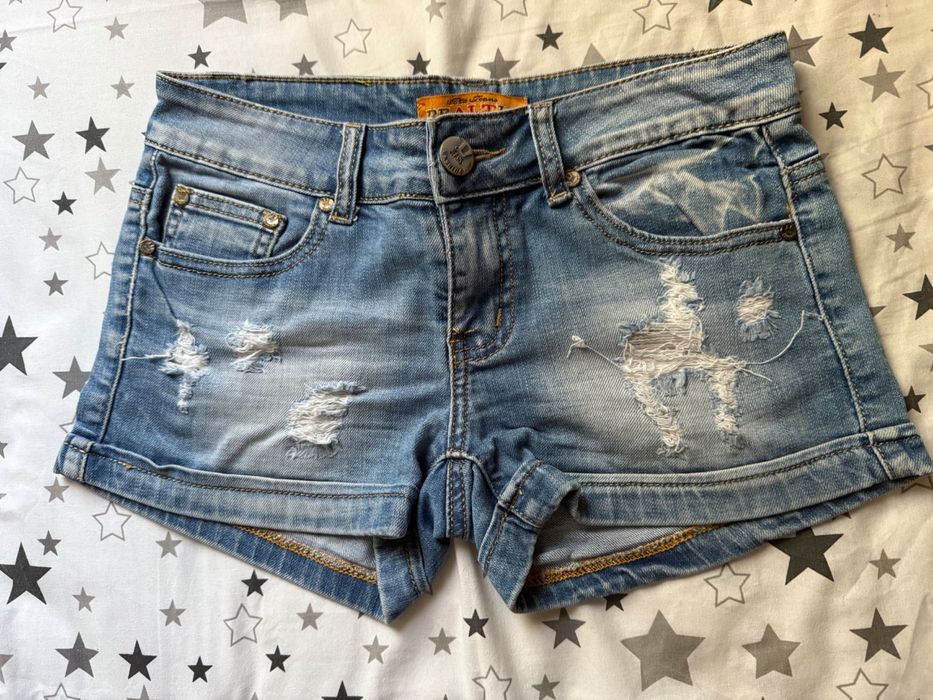Шорти з рваностями розмір S