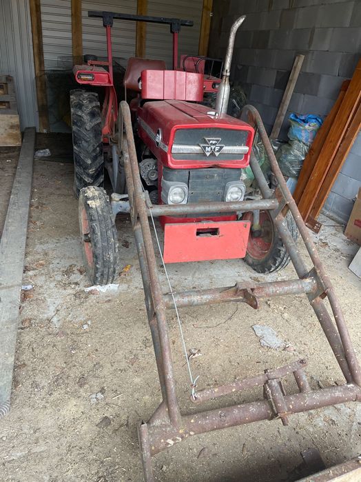 ładowacz czołowy MF 135