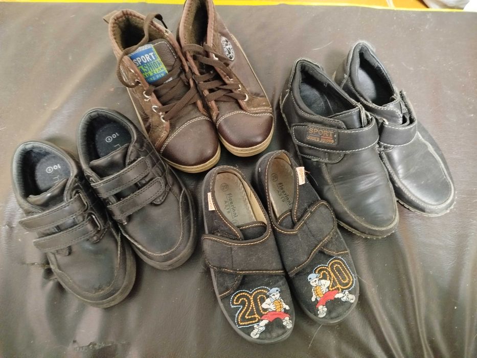 Віддам взуття для хлопчика 29 розмір