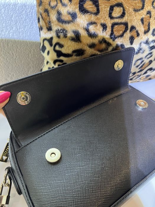 Сумка guess гарна,містка ,якісна