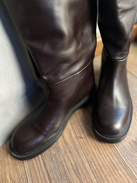 Нові шкіряні чоботи Massimo Dutti