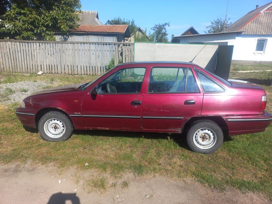 Део нексія 2007 рік газ-бензин