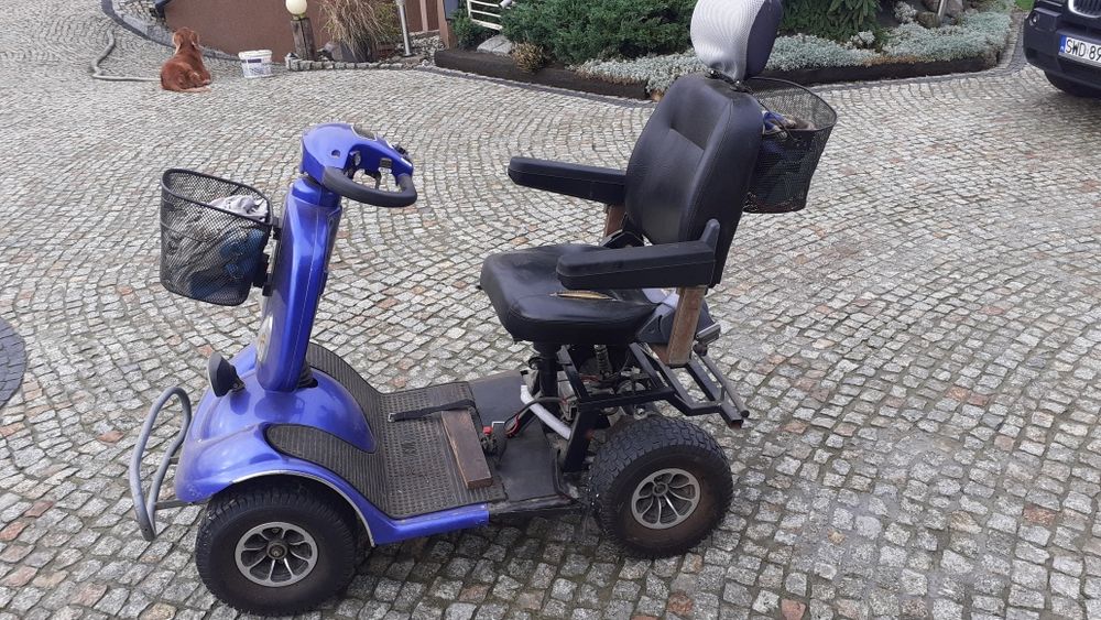 Wózek inwalidzki elektryczny