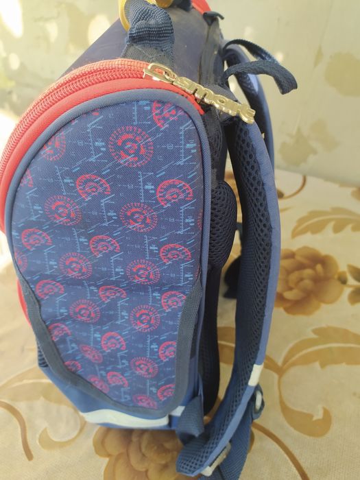 Продам школьный рюкзак для мальчика