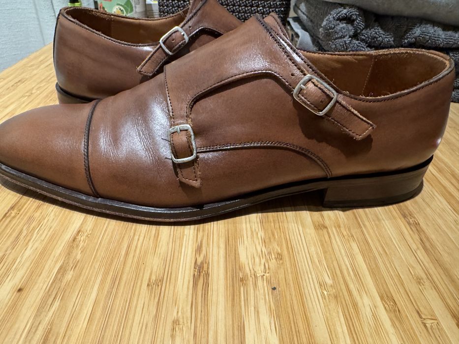 Sapatos Pedro del Hierro castanhos N- 44 25€