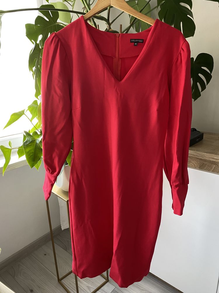Sukienka czerwona malinowa Top Secret 40 L obcisła bluza tunika