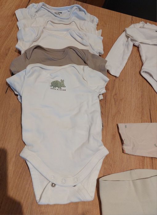 Zestaw ubranek dla niemowlaka