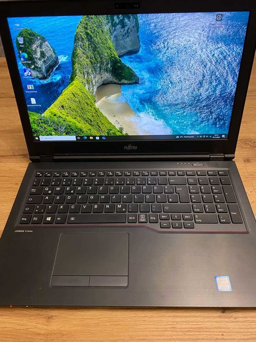 Fujitsu Lifebook U758 | i5-7300U | 16GB | SSD 256GB | 15,6"