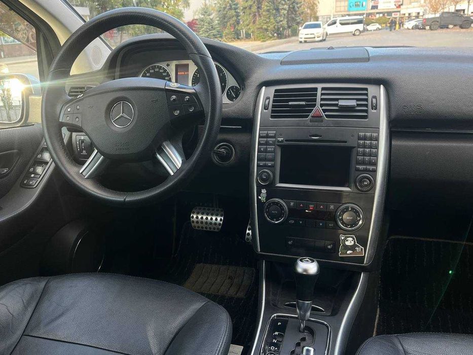 Mercedes-Benz B-Class 2010 Автомат