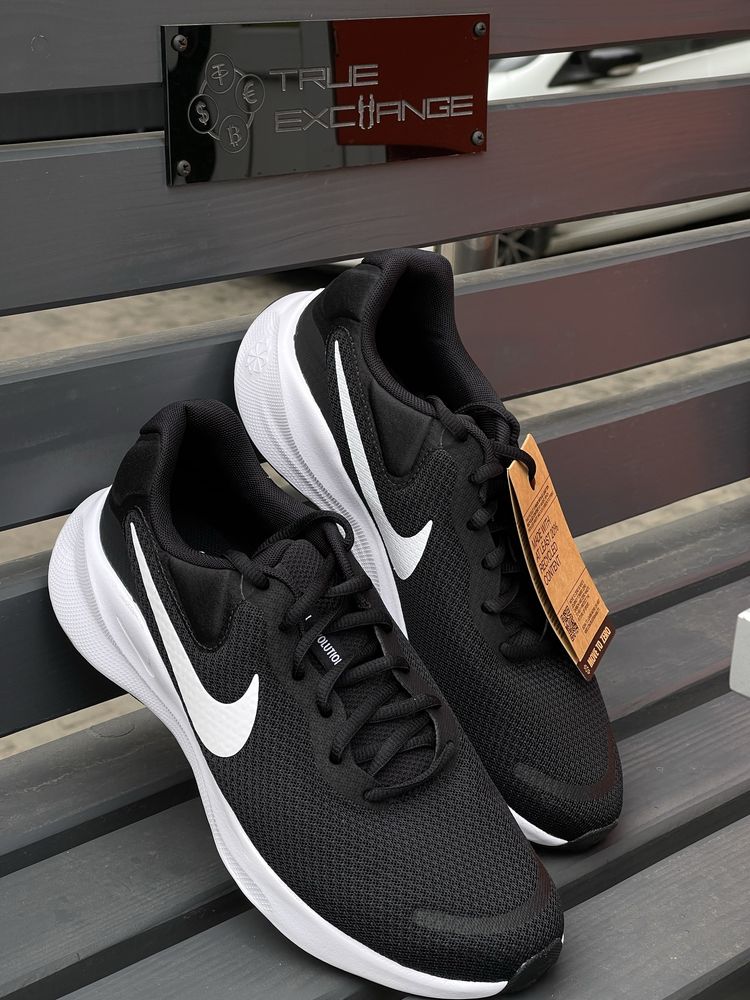 Кросівки Nike Revolution 7 | FB2207-001