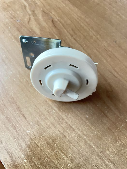 Пресостат (датчик рівня води) для пральної машини LG 6601EN1005B